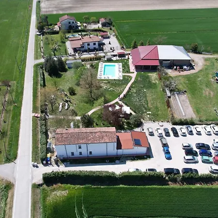 Sacripante 4* Ostellato