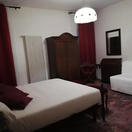 Nocleg ze śniadaniem Sacripante 4*